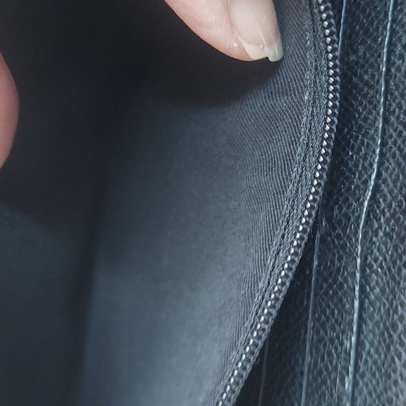 Coach Red and Pink Heart Print Women's Zip around  Wallet - Picture 6 of 6